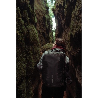 Bobby Explore plecak chroniący przed kieszonkowcami